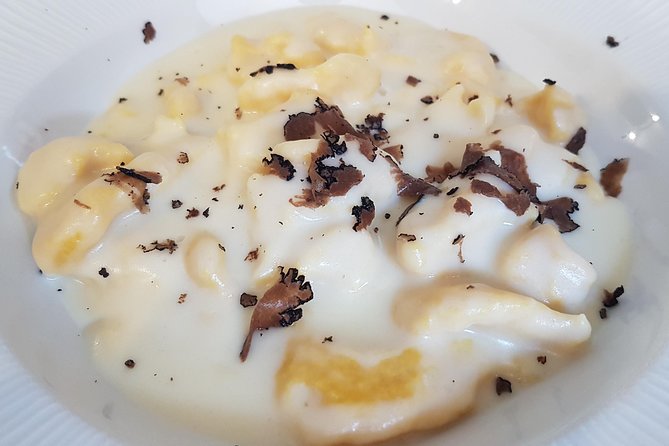 Italian Cocktail + Art of Making Pasta Cooking Class In Unique Milan Location - What You Actually Eat and Drink During the 2.5 Hours