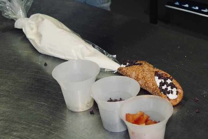 Italian Gelato, Tiramisu and Cannolis Cooking Class in Rome - Gelato from scratch: fresh toppings and fruit