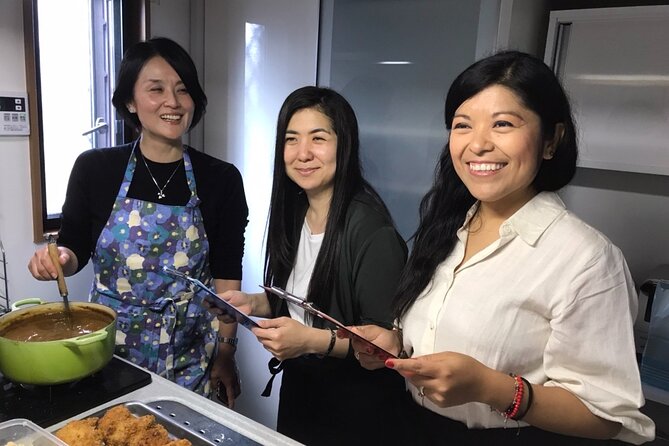 Japanese Home Cooking Class & Walk in Todoroki Temple Tokyo - The meal together: cold drinks, wine, and a real Japanese table