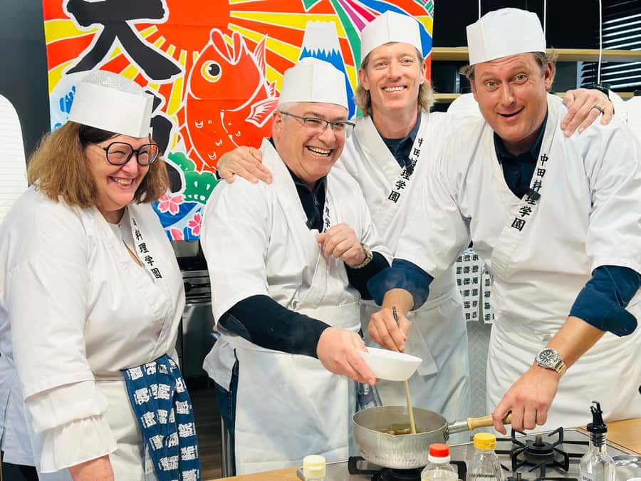 Kanazawa: Authentic Japanese Cooking and Sushi-Making Lesson - Kanazawa Station to a Family Kitchen in Minutes