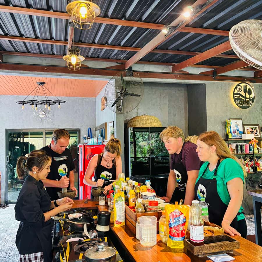 Khao Lak: Half-Day Cooking Class and Ingredient Hunt - Timing, Pickup, and Group Size in Real Life