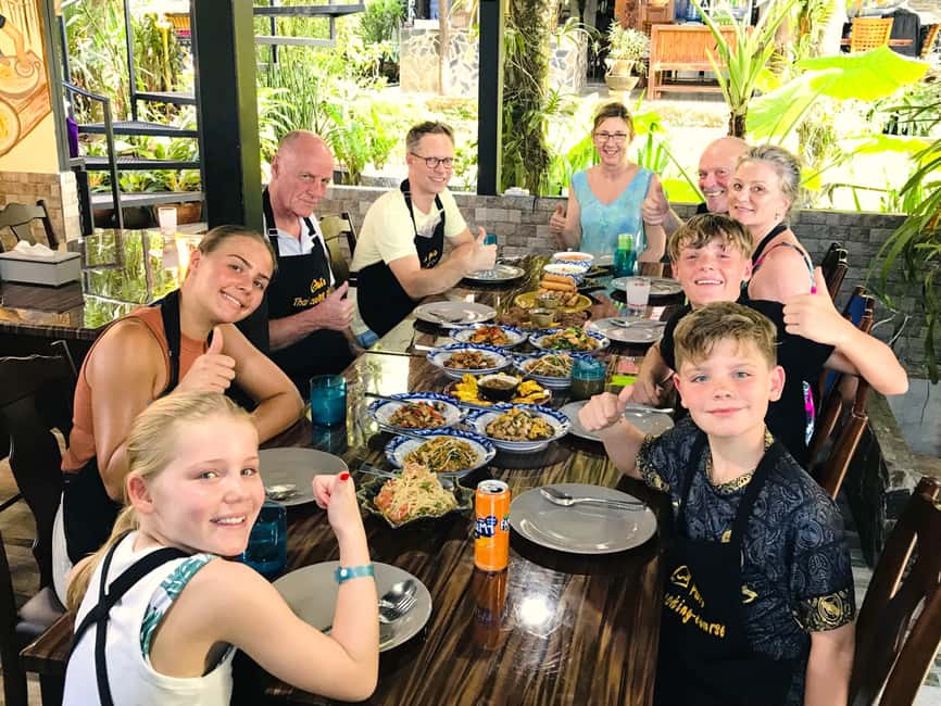 Khao Lak Pui's Authentic Thai Cooking Class - Picking techniques: chopping, seasoning, and getting the spring rolls right