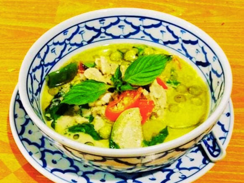 Ko Lanta: Thai Cooking Class with Market Tour and Dinner - What makes this Ko Lanta cooking class feel local