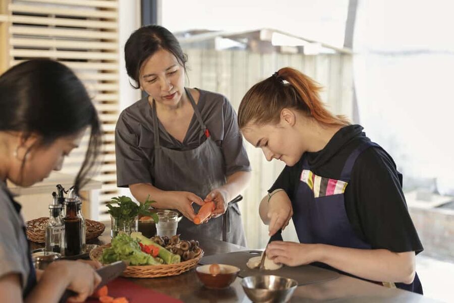 Korean Premium & Original Cooking Class Experience in Hanok - Bibimbap: Learning the Assembly Logic Behind Korea’s Most Famous Bowl