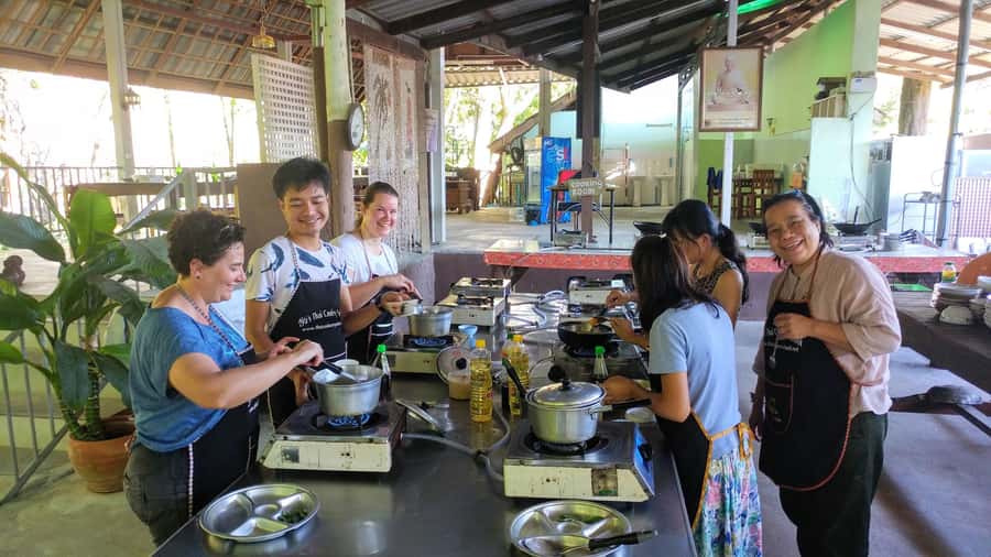 Krabi: Morning/Afternoon Thai Cooking Class at Ya's Cookery - Key highlights worth your attention
