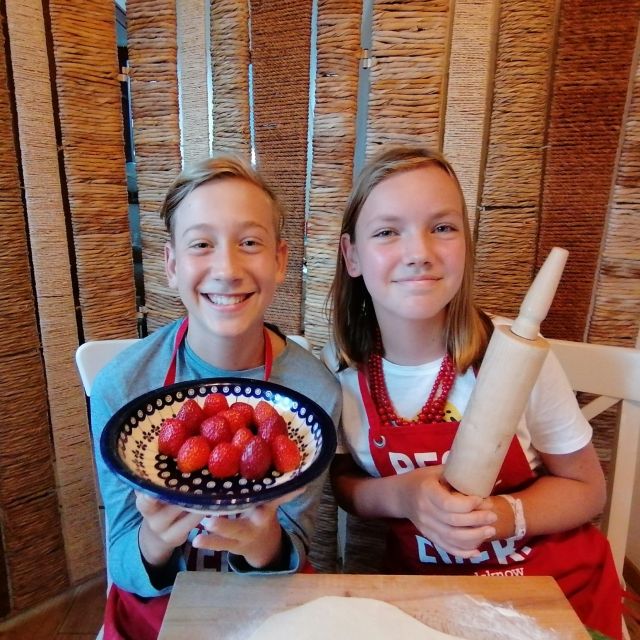 Krakow: Pierogi Home Cooking Class - Shopping at the Farmers Market: Learn the Polish Food “Logic”