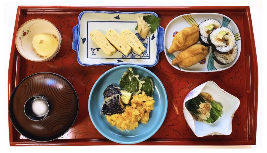Kyoto Home Cooking Class &Supermarket tour near Fushimiinari - A traditional Kyoto home near Fushimiinari (and why the room matters)