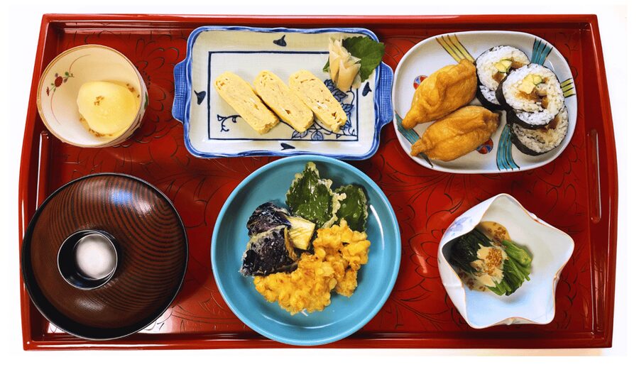 Kyoto Home Cooking Class &Supermarket tour near Fushimiinari - Should you book it?