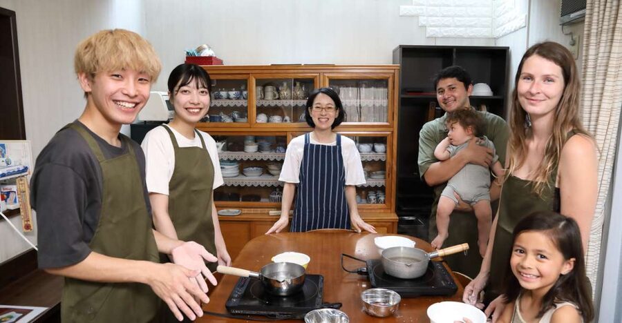 Kyoto Home Cooking Class ＆Supermarket tour near Fushimiinari - Dashi: the flavor base you’ll actually use at home