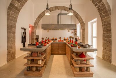 l'Atelier - Moroccan Cooking Workshop in Essaouira - Spice souks shopping: the part that makes the flavors make sense