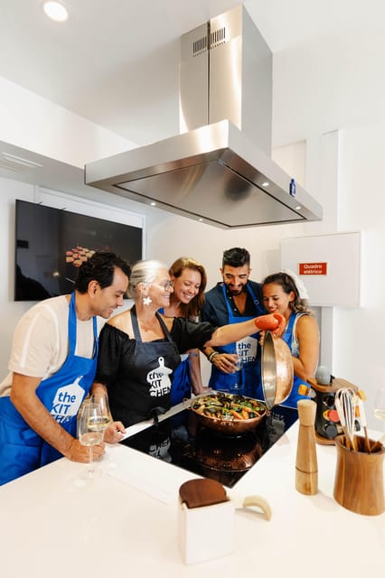 Lagos: Market Tour and Cataplana Cooking Class - The language factor: English, French, and Portuguese