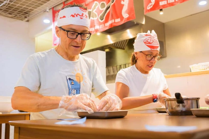 Lake Kawaguchiko: Ramen Cooking Class with Souvenir - Cooking Meat and Building Flavor That Stays in the Bowl