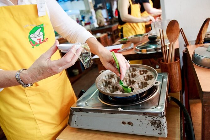 LaZat Malaysian Cooking Class - Market Tour + Roti Canai Breakfast: the ingredient lesson you cannot skip