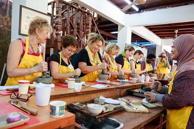 LaZat Malaysian Cooking Class - Small Group Learning and Cultural Insight