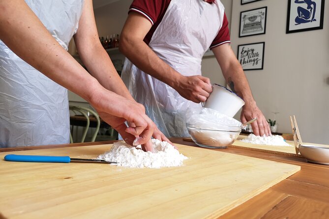 Lecce: Cooking Class Orecchiette & Vino - Learning Orecchiette Dough: Simple Steps, Real Skill