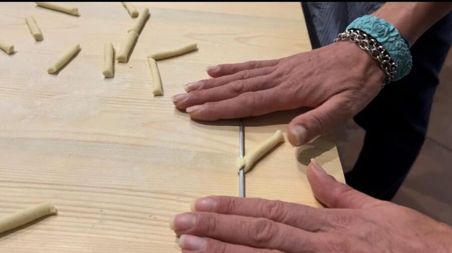 Lecce Home Cooking Class: Craft Orecchiette & Savor Wine - Welcome aperitivo and Leccese coffee: a sweet start with local logic