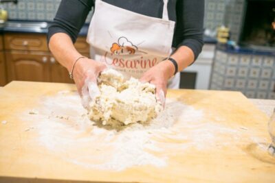 Lecce: Pasta & Tiramisu Cooking Class at a Local's Home - The welcome moment: aperitivo, wine, and meeting your host