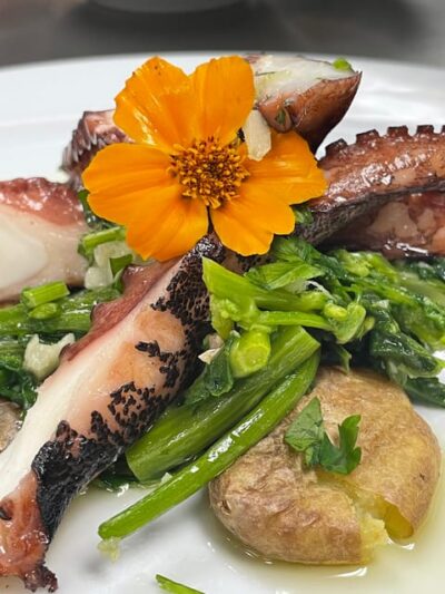 Lisbon: Market Experience & Cooking Class - Back in the kitchen with Anna and Karina