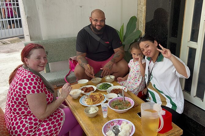 Local Cooking Class At Auntie's Home - A Small-Group Cooking Class in Ms. Hoa’s District 6 Home