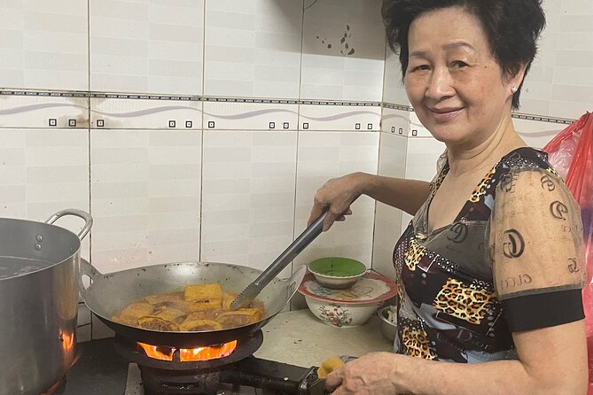 Local Cooking Class At Auntie's Home - District 6 Back Alleys: The Local Daily Life Start