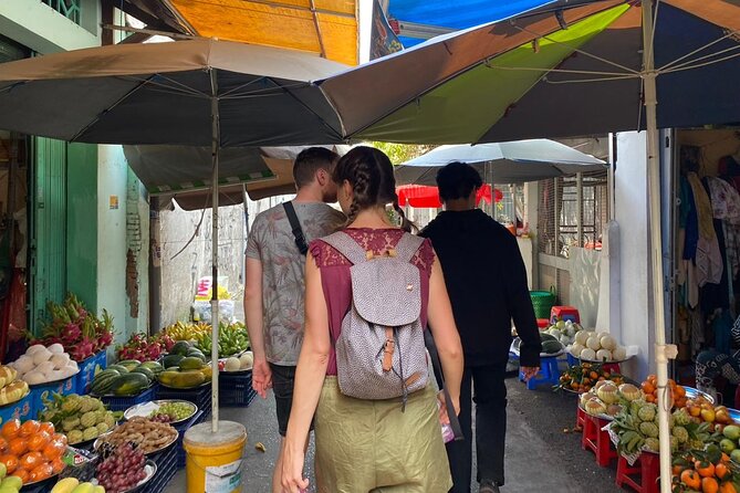 Local Cooking Class At Auntie's Home - Đường Hậu Giang Wet Market: Bargaining for Ingredients