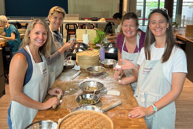 Local Cuisine Cooking Class in Singapore - Group dynamics: working in stations without feeling rushed
