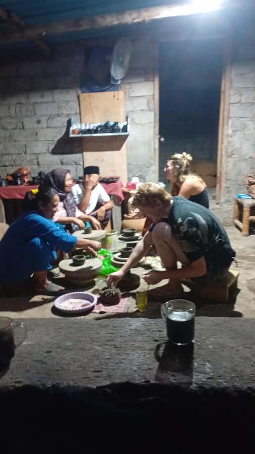 Lombok Traditional Pottery Experience and Village life - Pottery Workshop: Shaping Clay the Traditional Way