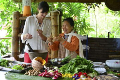 Luang Prabang: Cooking Class at the Former Royal Palace - Sightseeing on the Way Back: Short, Pleasant, and Often Unscheduled