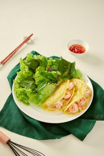 M.O.M COOKING CLASS - Market shopping in Saigon: what you learn while choosing ingredients