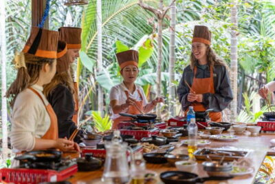 Mad Monkey Hoi An Cooking Class & Bamboo Boats - Morning vs afternoon: what changes and what stays the same