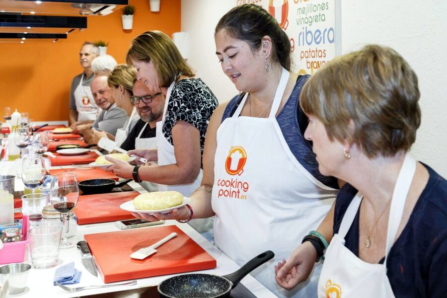 Madrid: Half-Day Spanish Cooking Class - Paella morning or tapas evening: choosing your Madrid menu