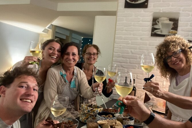 Make pasta, drink wine. Cooking class with transported included! - Why a Lecce home-cooking class beats a rushed group dinner