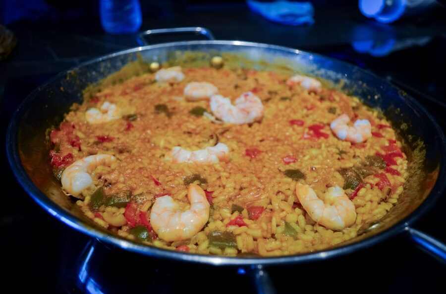 Málaga: Paella and Sangria Cooking Class with Market Visit - Extra Virgin Olive Oil Tasting: The Flavor Training Wheels