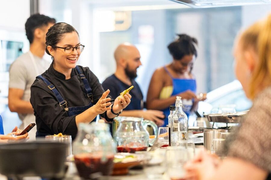 Málaga: Spanish Cooking Workshop with Paella and Sangria - Who Should Book This Workshop