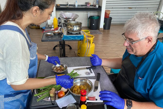 Malay Culinary Journey Cooking Class for the Adventurous Foodie - Breakfast Morning Food Tour: The Fuel and the Clues