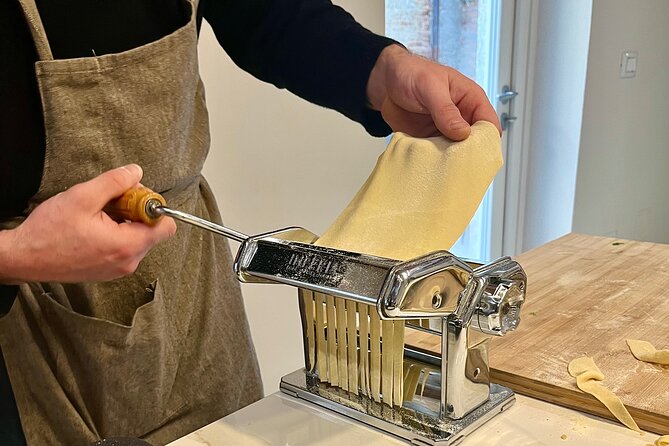 Market Tour and Cooking Class with a Local Venetian Chef - Day-trip logistics: the city access fee and simple expectations