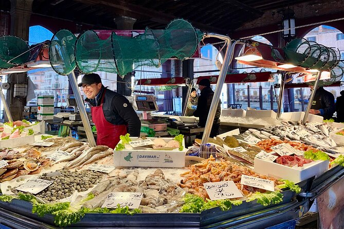 Market Tour and Cooking Class with a Local Venetian Chef - Atelier Cuisine Venice: a real kitchen with a courtyard meal