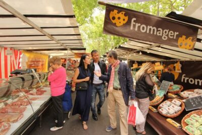 Market Visit and Cooking Class with a Parisian Chef - What happens at the market: choosing ingredients like a local