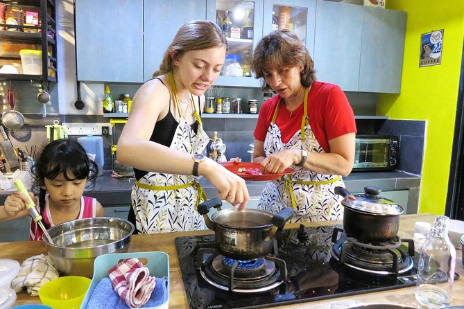 Market Visit & Private Hands-on Cooking Class at Daun Senja - Choose Your Three-Course Menu: What You’ll Cook in Option Sets