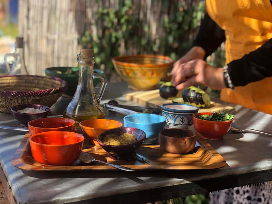 Marrakech: Atlas Mountains Cooking Class with Berber Family - The cooperative stop in the valley: meeting women and seeing daily life