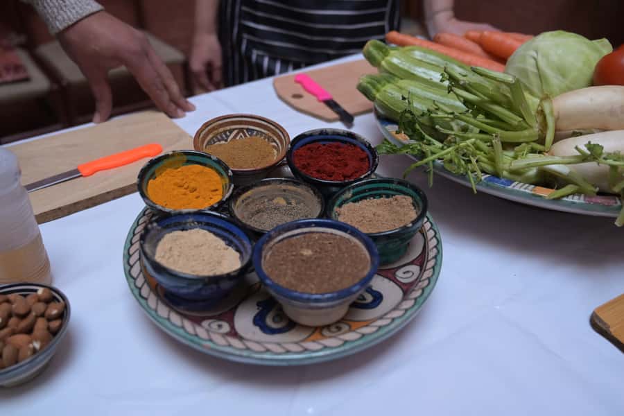 Marrakech: Moroccan Cooking Class for vegetarians and vegan - The Medina start: meeting the chef next to Andalusia