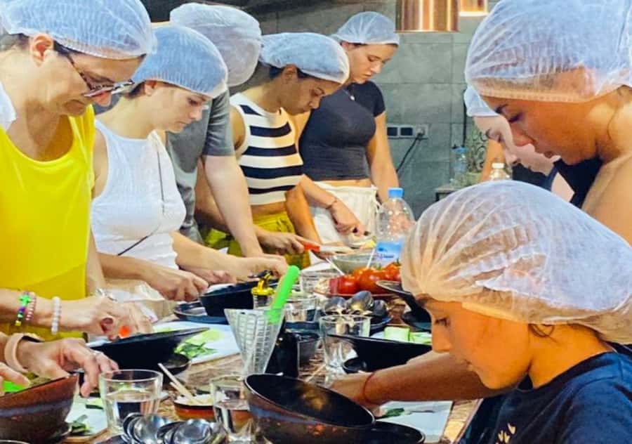 Marrakech: Moroccan Cooking Class with Pickup - Hotel Pickup and Mint Tea: Your Smooth Start in Marrakech