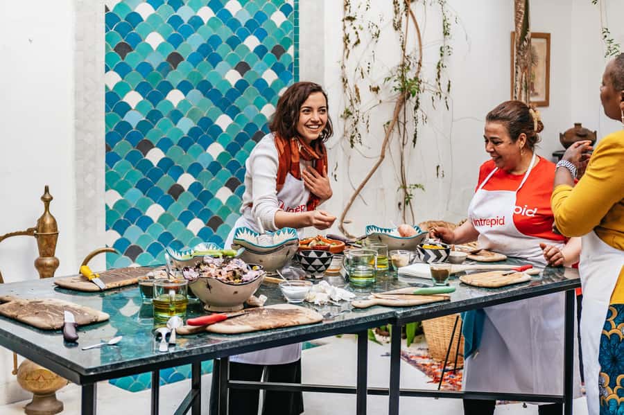 Marrakech: Tajine Cooking Class in a Traditional Riad - Finding your Urban Adventures guide at Café France in Djemaa el-Fna
