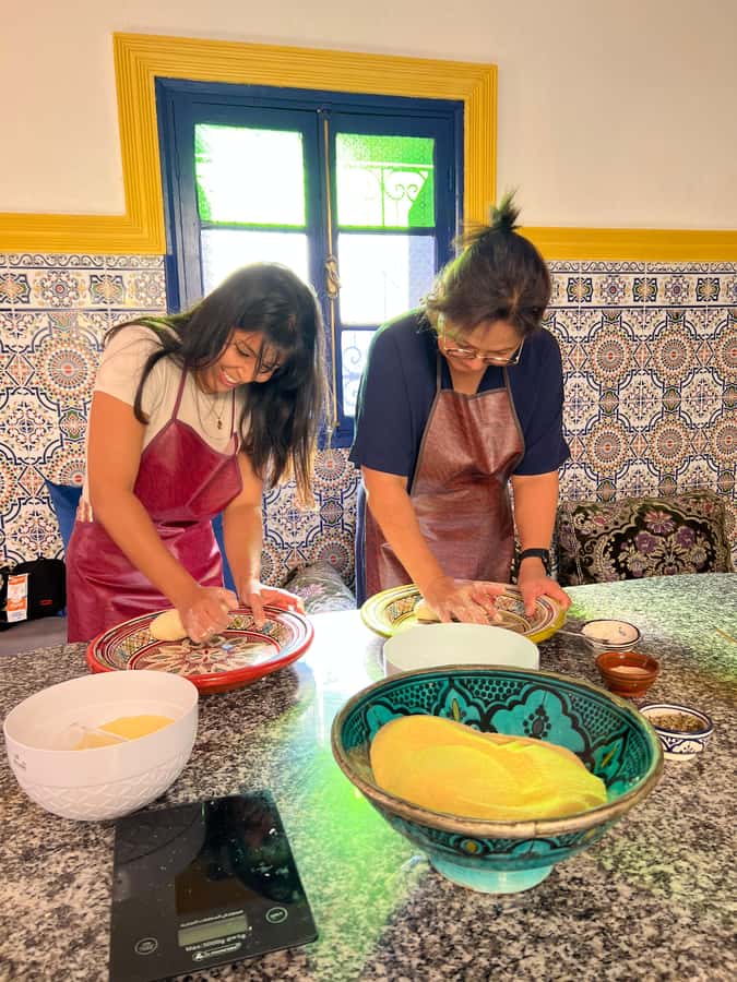 Marrakech: Traditional Moroccan Crepes & Bread Cooking Class - Your hands-on baking class: getting control of the dough