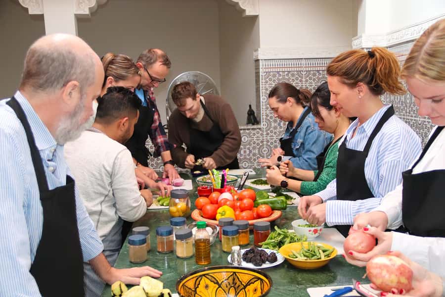 Marrakesh: Moroccan Dishes Cooking Class with a Local Chef - Shopping for spices and recipes you can use at home