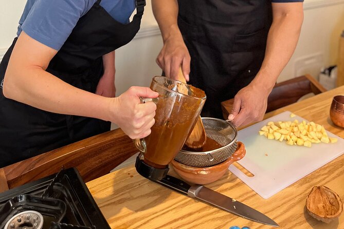 Medellín Market Tour, Cooking Class and 3-course Mexican Feast - FAQ