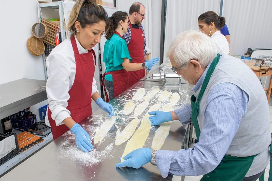 Milan: Italian Cooking Class with Food and Wine - Key things that make this Milan cooking class worth it