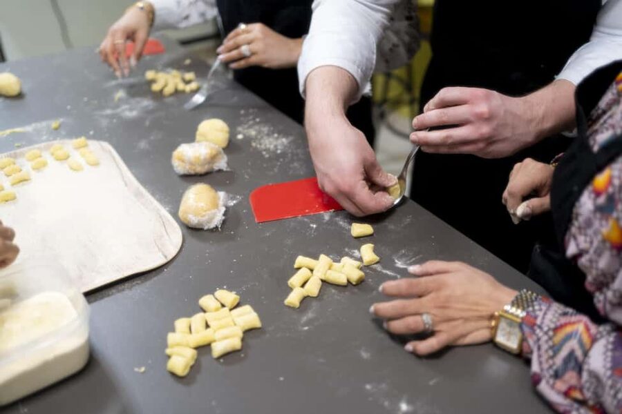 Milan: Pasta, Gnocchi and Tiramisù Cooking Class with Wine - Dietary Options and Allergies: What You Can Expect Before You Book