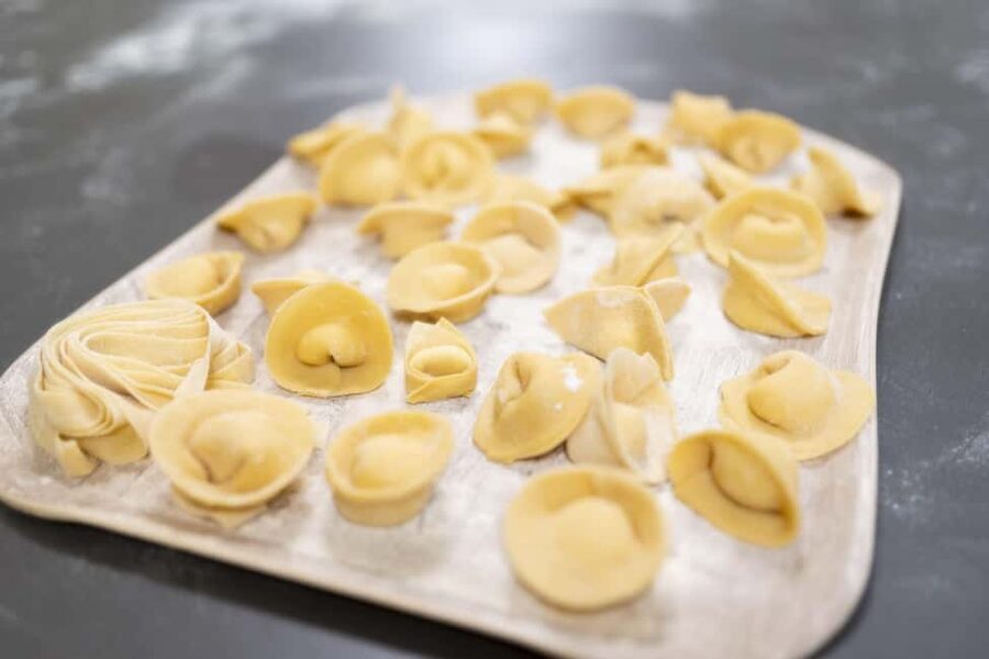 Milan: Pasta, Gnocchi and Tiramisù Cooking Class with Wine - Prosecco, Wine Tasting, and What This Does for Your Dinner