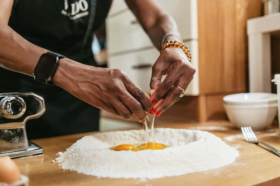 Milan: Pasta & Tiramisu Cooking Class with Premium Products - Two sauces: tomato richness and Parmesan comfort